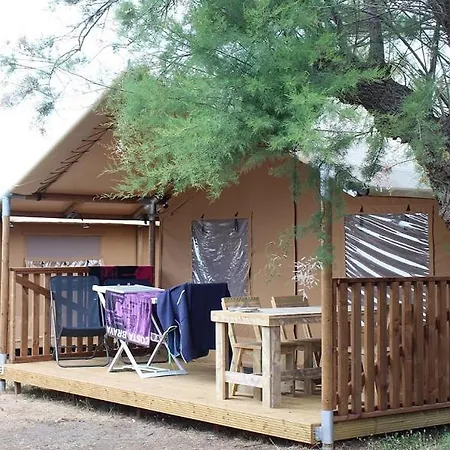 Oh! Campings - Le Clos Du Rhone Saintes-Maries-de-la-Mer Exterior photo