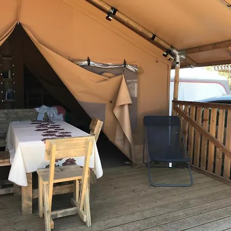 Oh! Campings - Le Clos Du Rhone Saintes-Maries-de-la-Mer Exterior photo